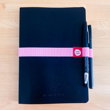Elastique porte-stylo rose pour carnet A5 / A4 / A6